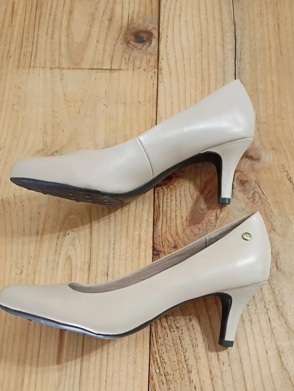 Life Stride Nude/Taupe Classic Mid Heel Pumps